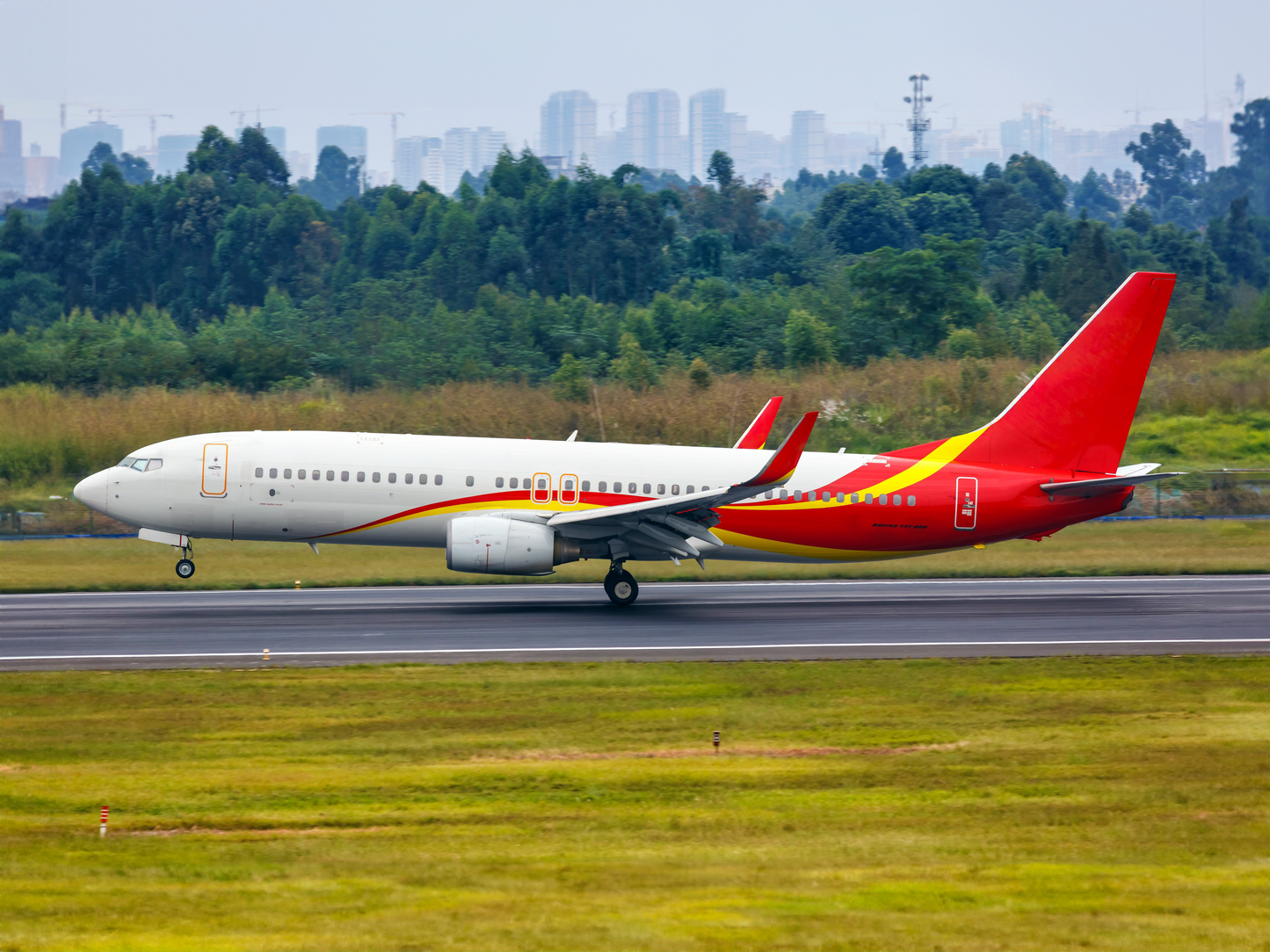 Boeing 737-800 ex-B-5418