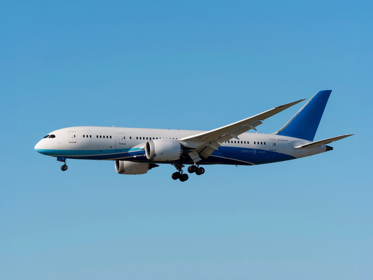 Boeing 787-8 Dreamliner B-2768