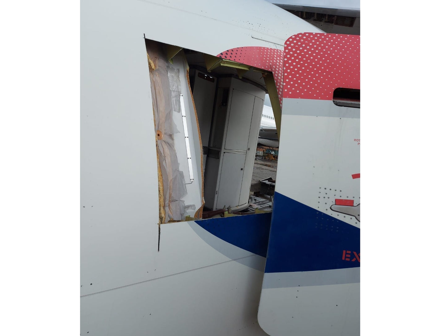 Boeing 777-200 ex-G-ZZZC