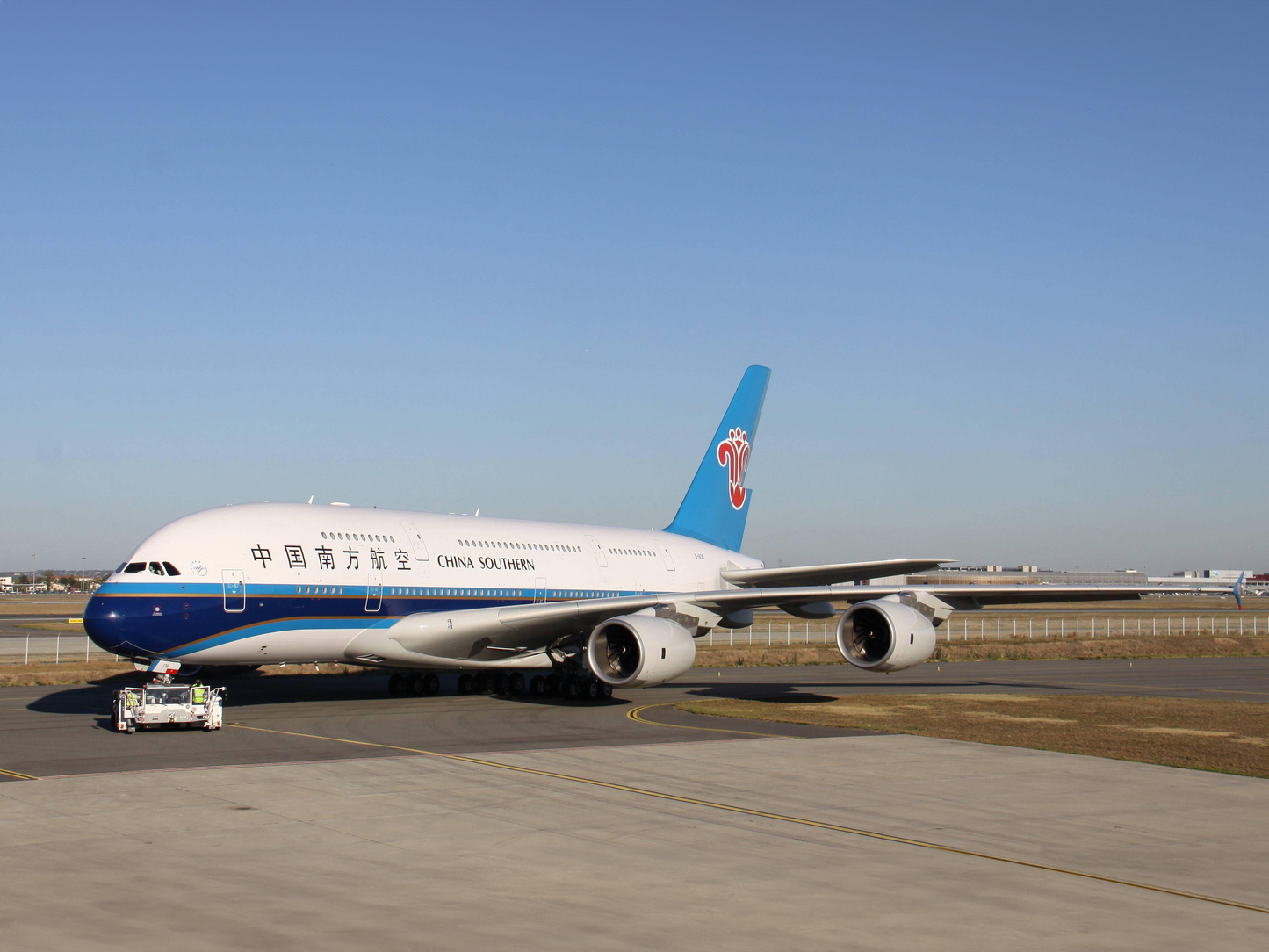 China Southern Airlines - Airbus A380-800 B-6136